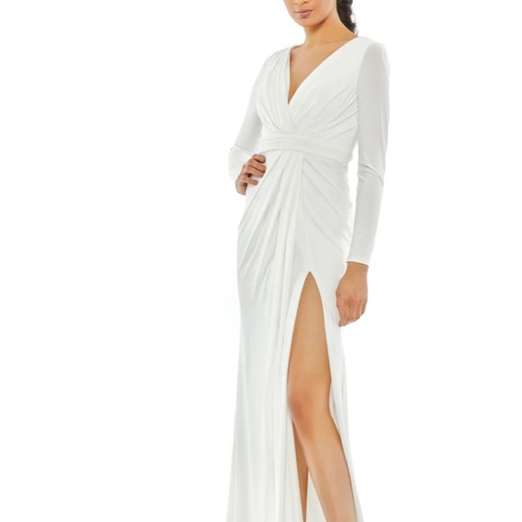Mac Duggal Dresses & Skirts - NWT Mac Duggal  V-NECK LONG SLEEVE HIGH SLIT WOMEN GOWN sz 8